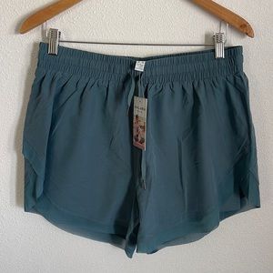 Halara active lined shorts NWT!